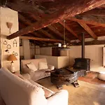 La Casa Amarilla * ルビエロス・デ・モラ