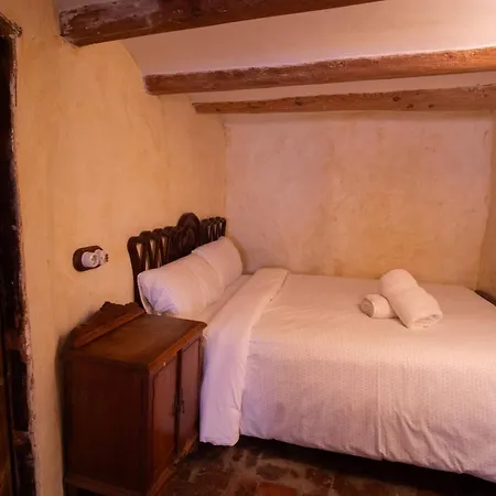 La Casa Amarilla Rubielos De Mora